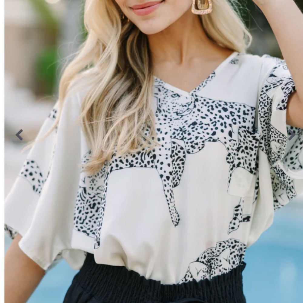 MINT JULEP BOUTIQUE OVERSIZED BLOUSE - CHEETAH PRINT - SIZE SMALL